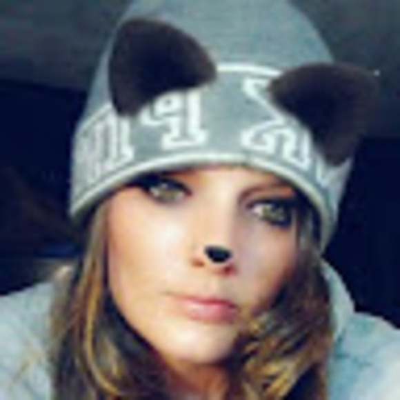 Meet your Posher, Ashley - Picture 1 of 1